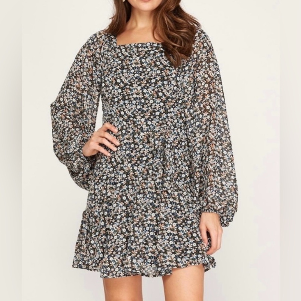 SHE + SKY Floral Balloon Sleeve Dress Small